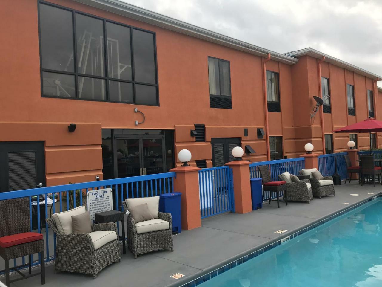Hotel Pensacola Ferry Pass المظهر الخارجي الصورة